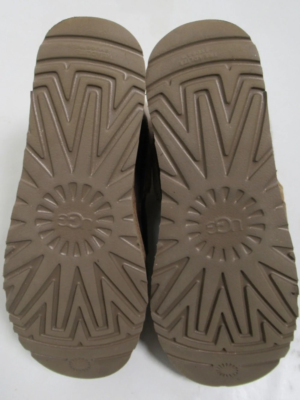 Ugg x Feng Chen Wang Women's Sandal Chestnut Brown Ugg S/N 1125206 Size 8 USA